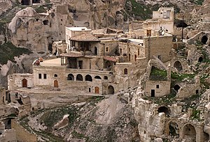 300px-House_in_Cappadocia_22.jpg