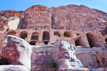 13096404-facade-of-urn-tomb-in-petra-jordan.jpg