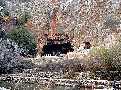 Banias_cave_tb_n011500_wr.jpg