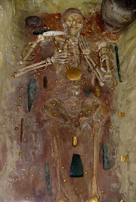 Varna+burial+c+4600+bce