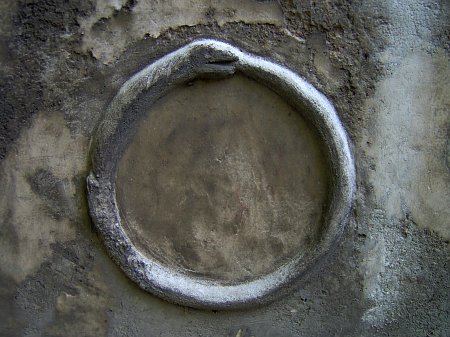 gravestone_ouroboros_detail.jpg