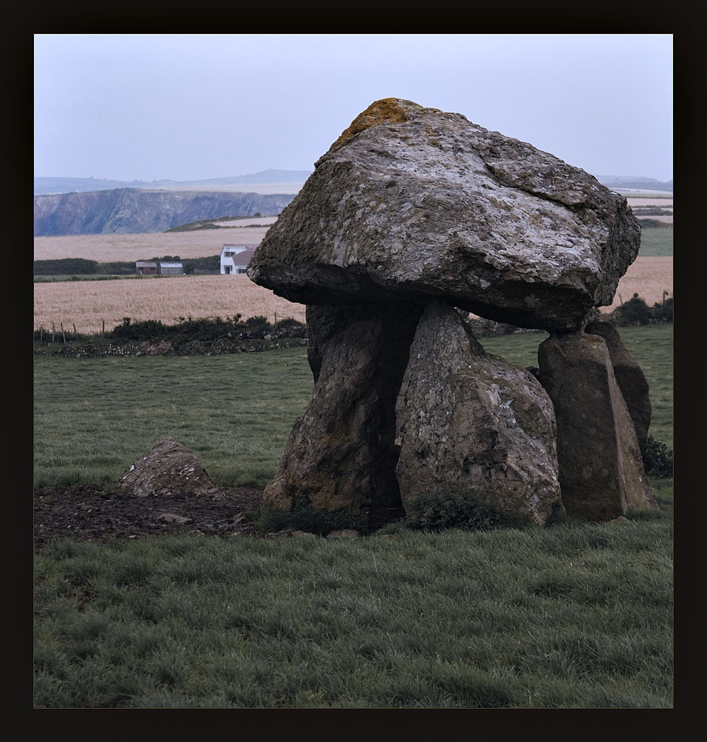 tomb-stone-photography-2230204-996-1046.jpg