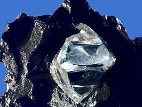 280px-Rough_diamond.jpg