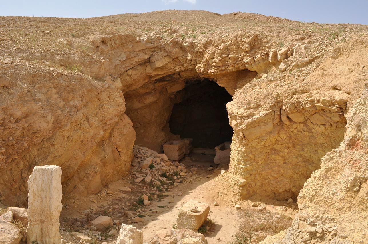 syria_palmyra_cave_tomb.jpg