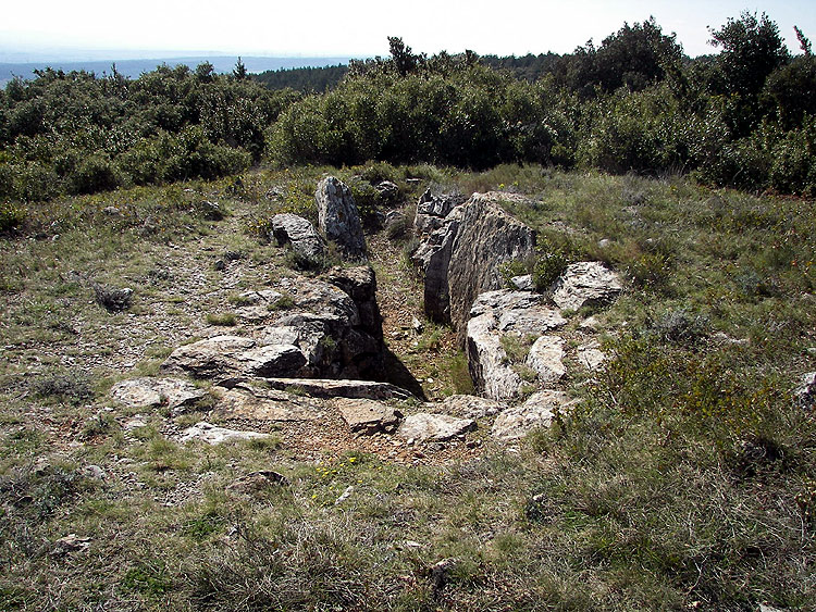 roque-tumulus-chevet-end.jpg