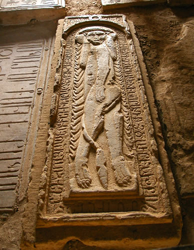 tomb-of-elikum-iii-orbelian-noravank.jpg