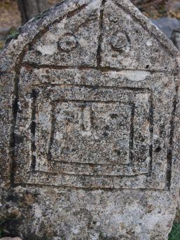 batmanda-bulunan-esrarengiz-mezarlik-incelenecek-maj.jpg