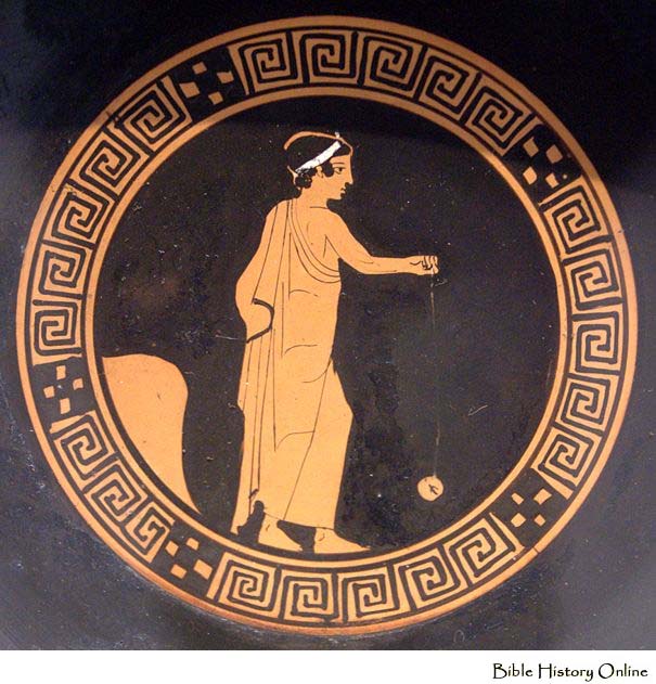 Boy-playing-yo-yo-Tondo-of-Attic-red-figure-kylix-440-BC.jpg