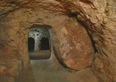 Ancient%252520underground%252520tomb%252520with%252520round%252520door.jpg